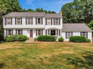46 Silver Birch Ln, Clinton, CT 06413