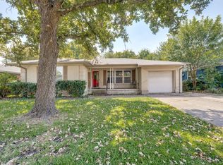 1706 W College St, Sherman, TX 75092