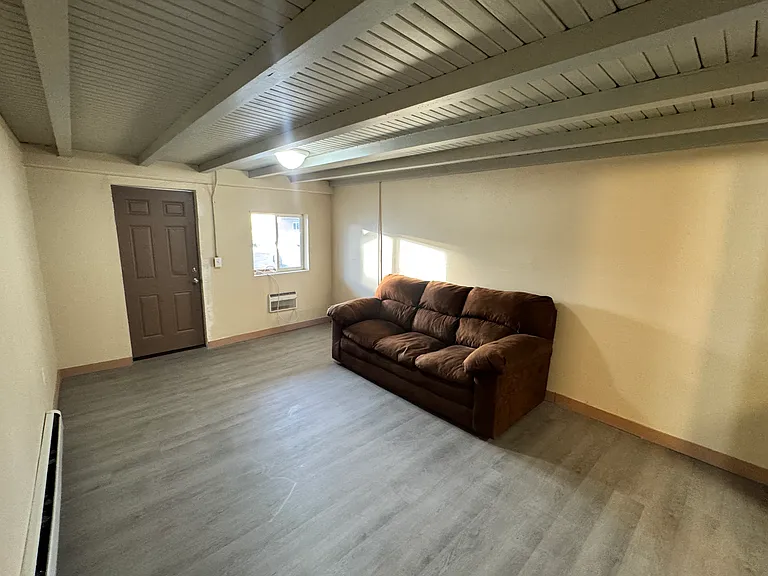 2600 Lake Ave #12 — Photo 2