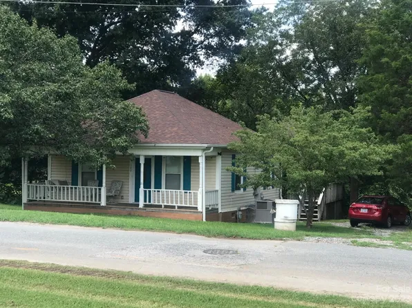 102 W Main St, Lattimore, NC 28089