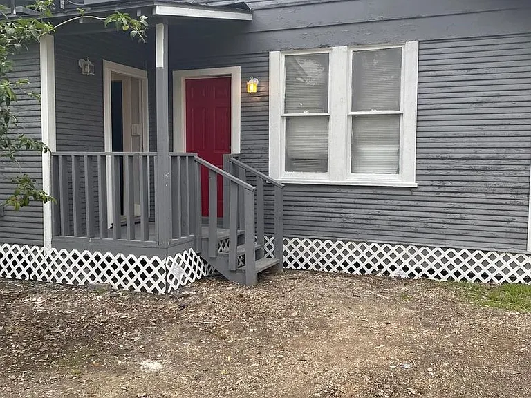 2380 Liberty St — Photo 30
