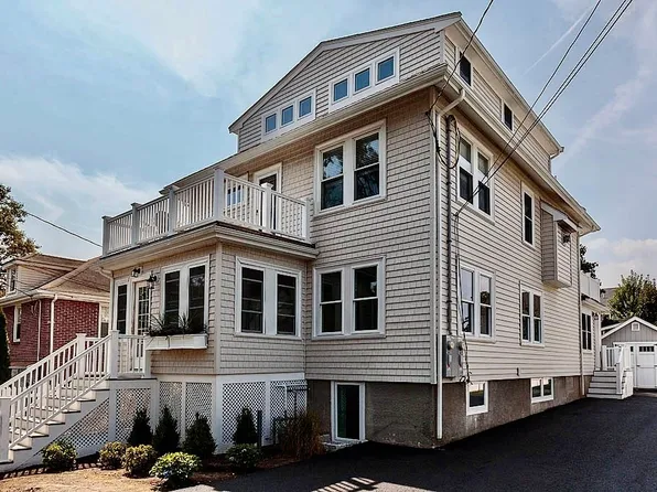 71 Antwerp St #1, Milton, MA 02186