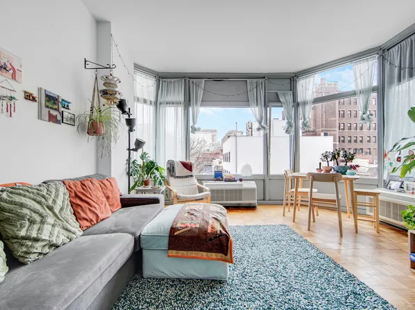 200 East 32nd Street image 1 of 10