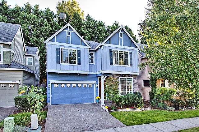 1st image of 1112 SE Roundelay St