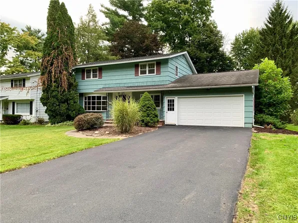 126 Sagamore Dr S, Liverpool, NY 13090