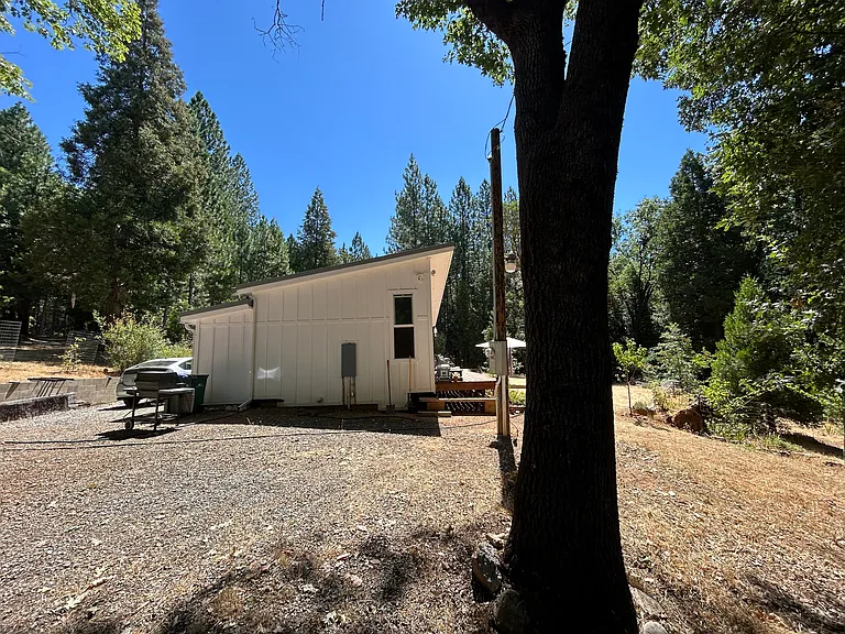 17347 Sunrise Rd — Photo 24