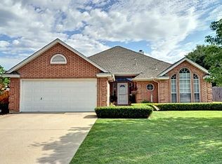 2208 Nugent Dr, Mansfield, TX 76063