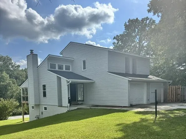 211 Curl Creek Rd, Greenwood, SC 29649