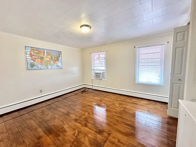 1140 Cherry St — Photo 1