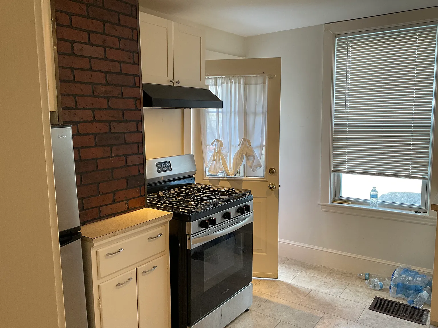 1 bed, 540 sqft, $1,750 — Photo 2