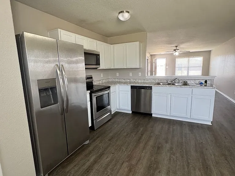 3812 Keeneland Dr — Photo 5