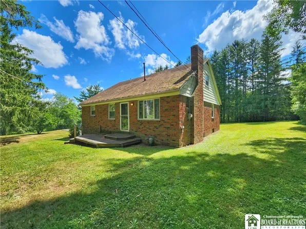 1492 Forest Ave, Jamestown, NY 14701