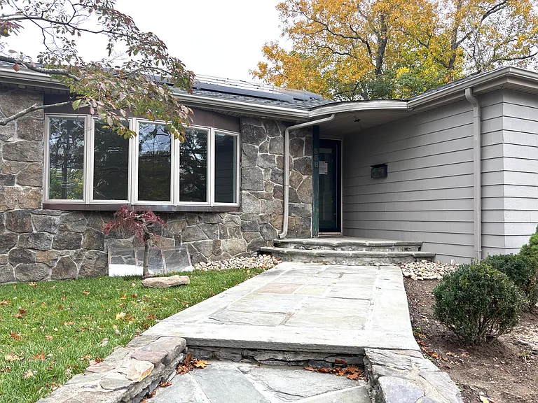 338 Langley Rd — Photo 2