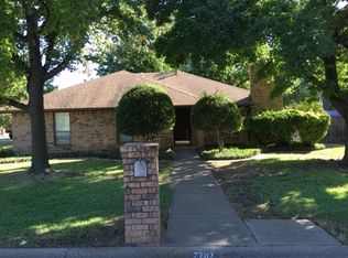 2707 Cardinal Dr, Grapevine, TX 76051