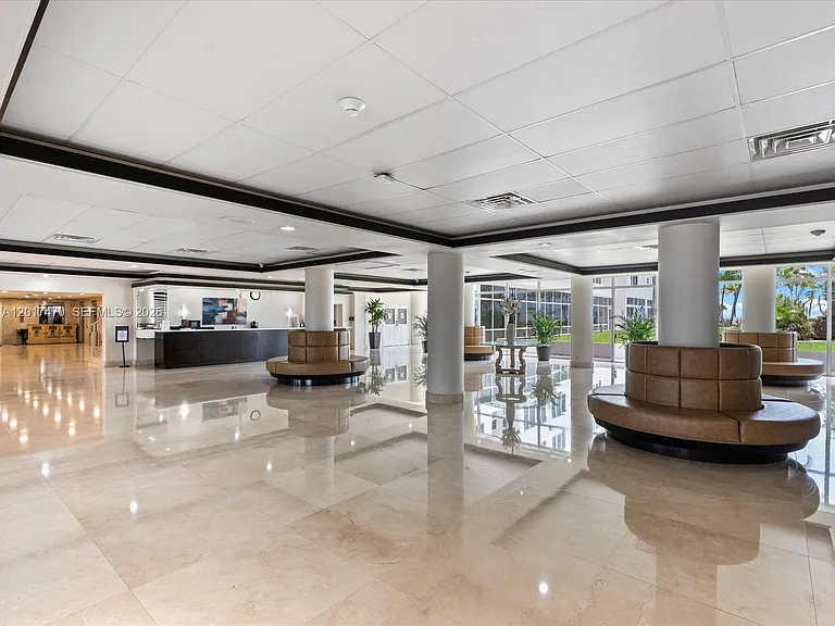 5005 Collins Ave #222 — Photo 30