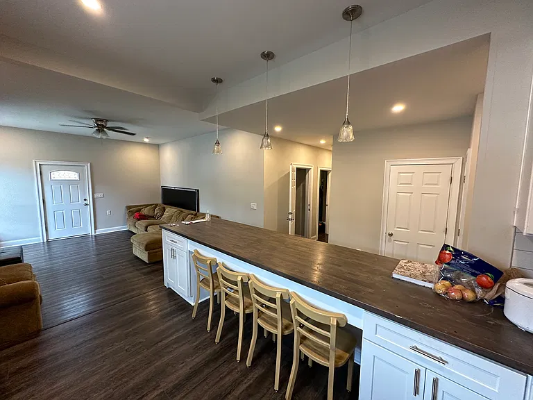 1808 Williams Ave #2 — Photo 5
