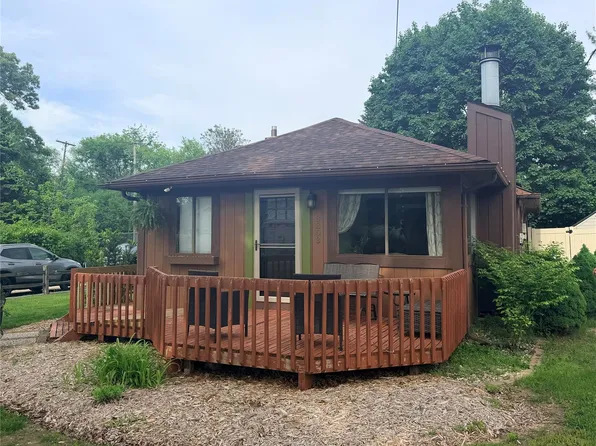 8303 Lagoon St, Commerce Township, MI 48382