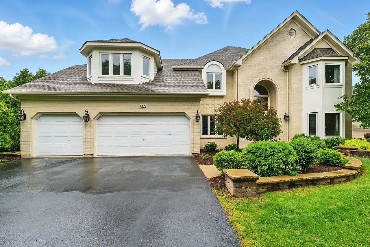 4327 Clearwater Ln photo 1