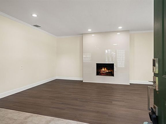5th image of 4247 HELENA STREET NE