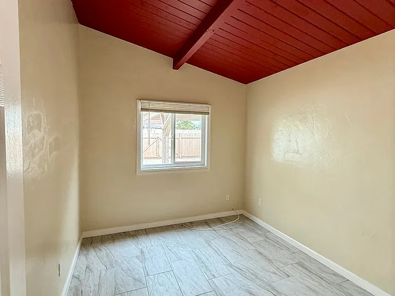 4901 Frink Ave — Photo 20