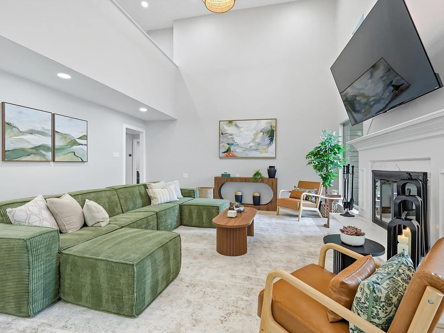 7 bed, 4663 sqft, $8,000 — Photo 3