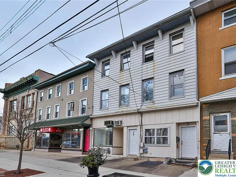 423 Front St #2 — Photo 2