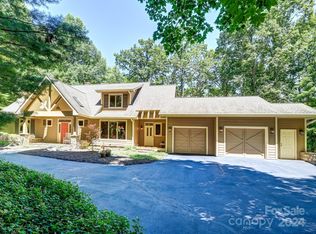 134 Solomon Cir, Hendersonville, NC 28739