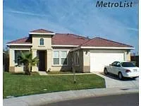 3925 Fallen Oak Dr photo 1