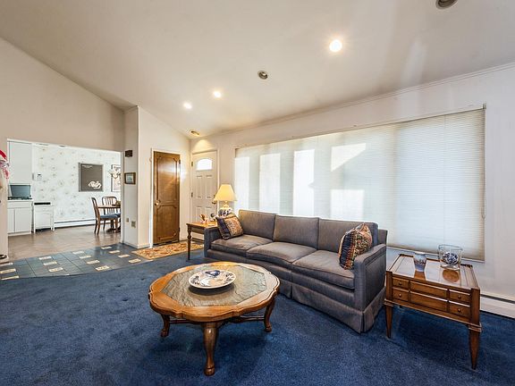 3rd image of 2773 Beatrice Ln