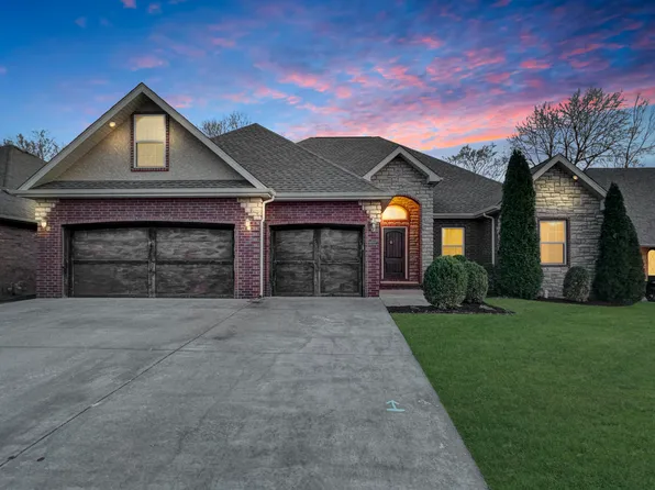 3282 W Brett Drive, Springfield, MO 65810