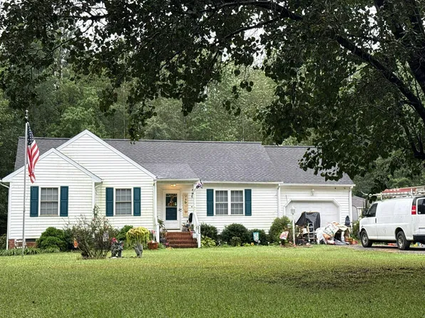 122 Weeks Rd, Water View, VA 23180