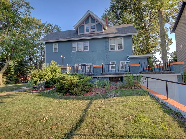 624 Scott St — Photo 17
