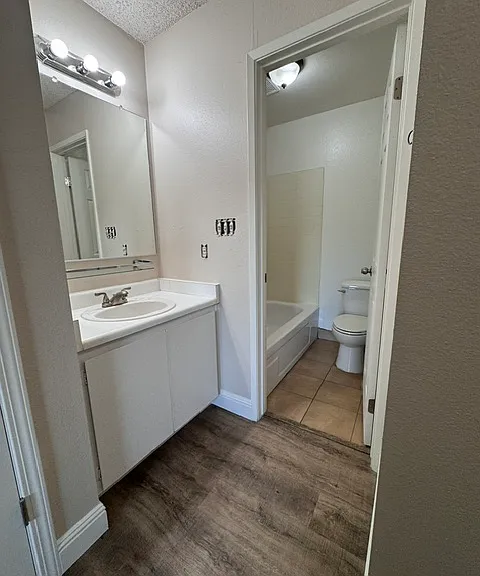 2910 N Tracy Blvd #34 — Photo 8