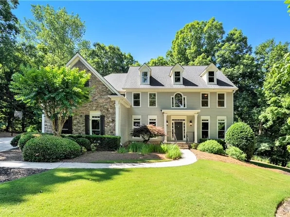 800 Valley Summit Dr, Roswell, GA 30075