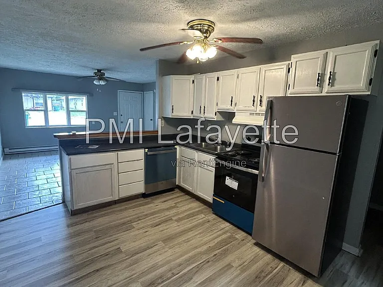 141 Tomahawk Ln — Photo 2