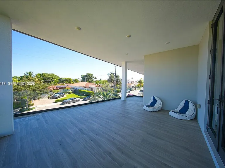7520 W Treasure Dr — Photo 21