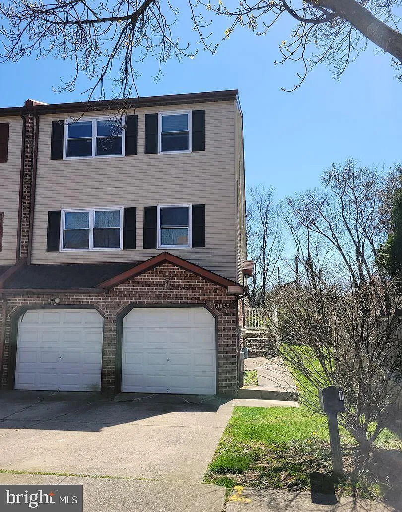 2 bed, 1800 sqft, $1,800 — Photo 2