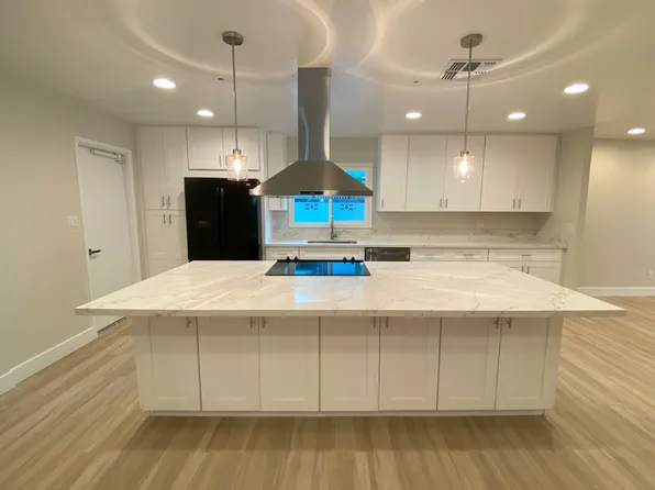 226 E Manhatton Dr, Tempe, AZ 85282