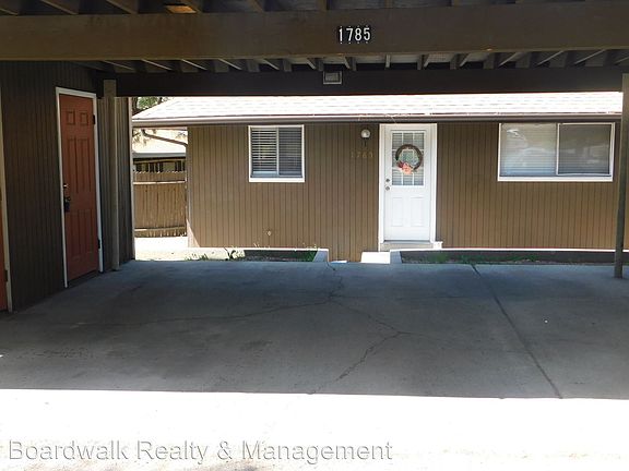 3rd image of 1785 E Lincoln Ln