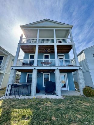 140 Front Lake Lane Ln, Saint Charles, MO 63301