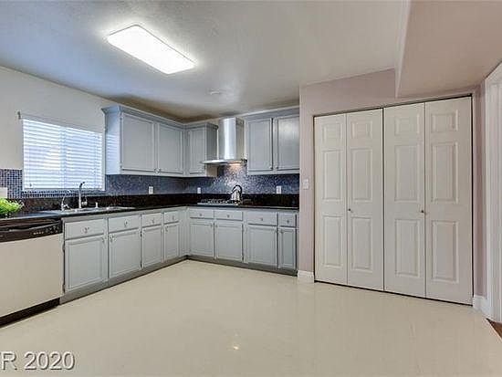 5th image of 4313 San Bernardino Ave