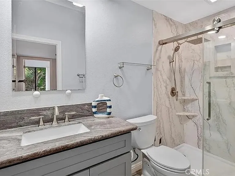 21372 Brookhurst St — Photo 13