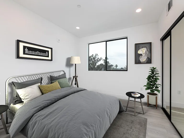 11500 Emelita St #302 — Photo 6