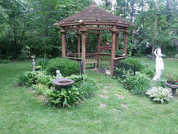 World class gazebo