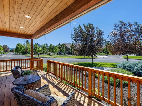 446 S Cottonwood St, Sisters, OR 97759