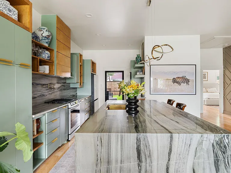 4327 Harby St — Photo 1