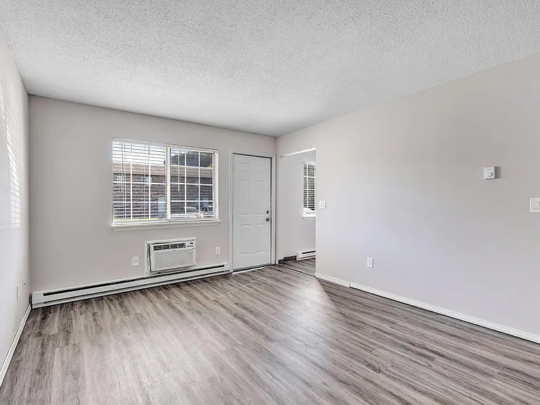 1358 Meriden Rd #12 — Photo 9
