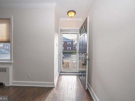4th image of 339 William St