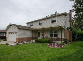 42570 Keystone Ln, Canton, MI 48187