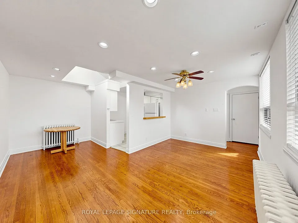 461 Eglinton Ave E #2
